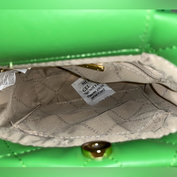 BRAND NEW STEVE MADDEN GREEN CROSSBODY BAG - Picture 3 of 3